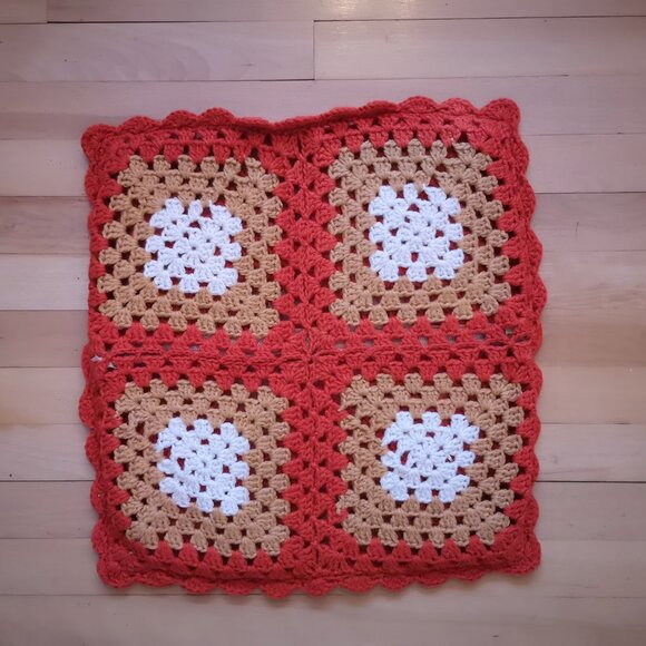 Homemade Crochet Granny Square Gold Ivory Red Afghan - Throw w/ Pillow Storage - Picture 4 of 7